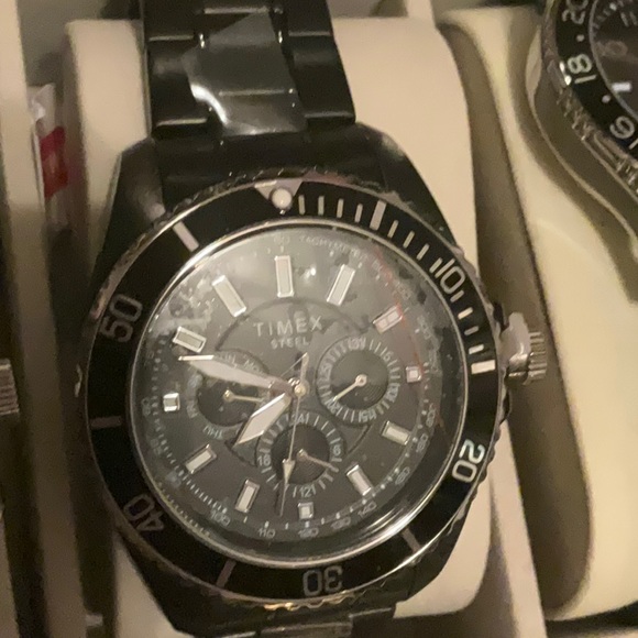 Timex Steel Chronograph 44mm Stainless Multifunction Bracelet Watch TW2T59100 - Picture 2 of 2